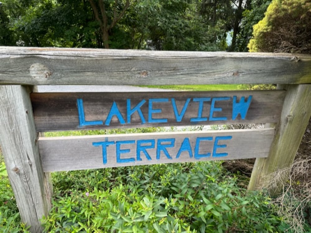 Lake View Terrace entrance sign